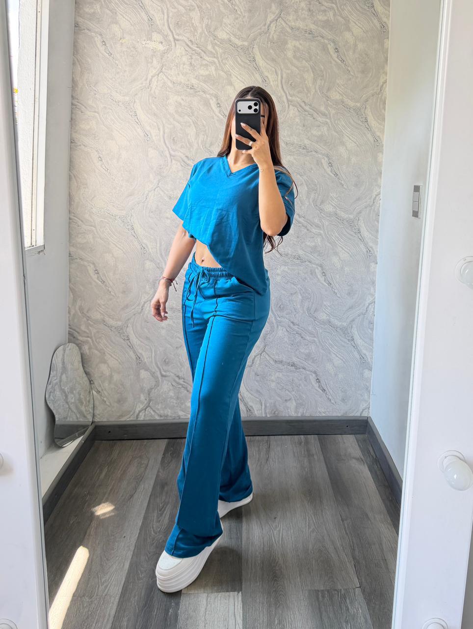 Conjunto Básico Cuello V